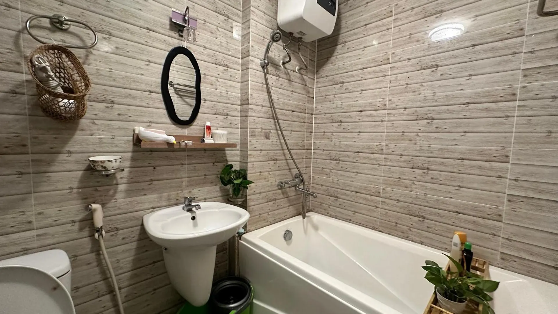 Ve Nha Apartman Nha Trang 0*,
